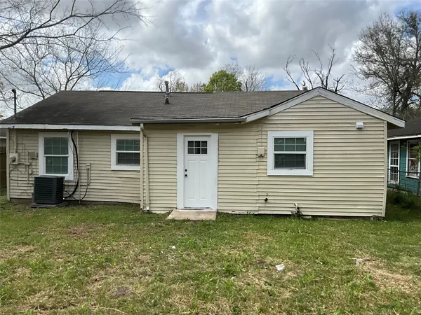 $2,000 | 6709 Kassarine Pass, Houston, TX 77033