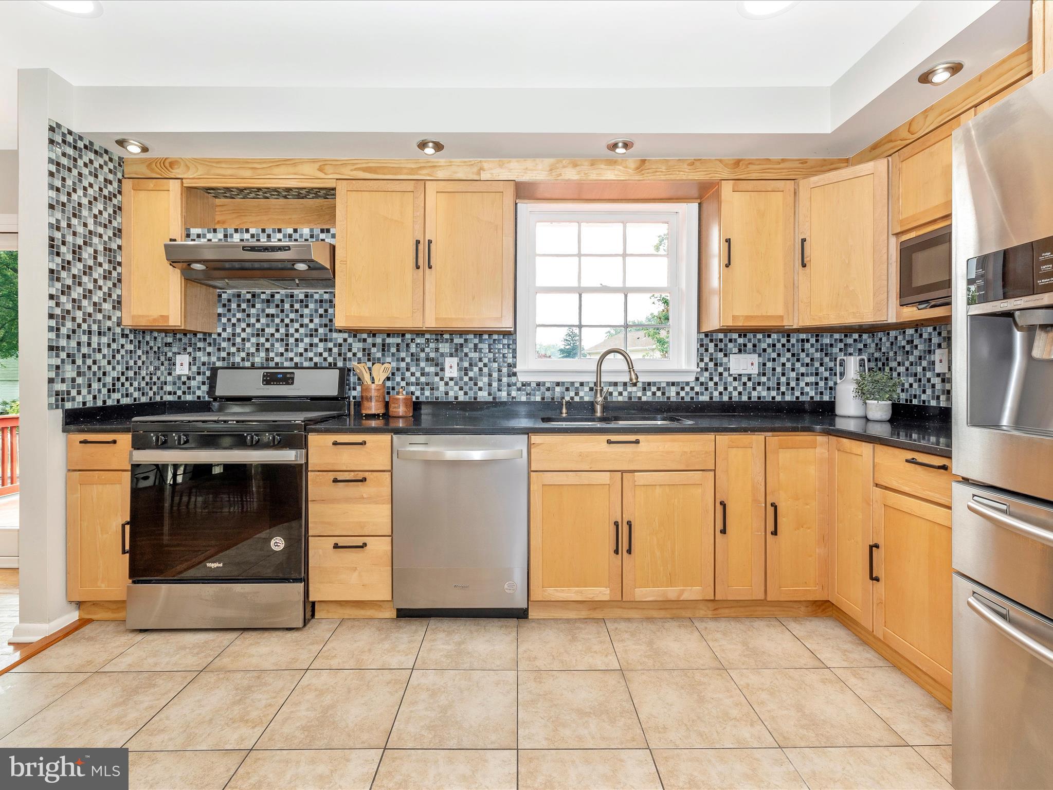 19329 Olney Mill Road Olney, MD 20832 - Photo 15 of 46 Kitchen