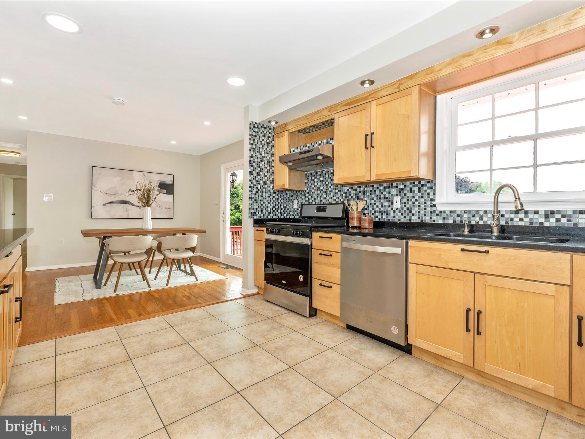 19329 Olney Mill Road Olney, MD 20832 - Photo 16 of 46 Kitchen