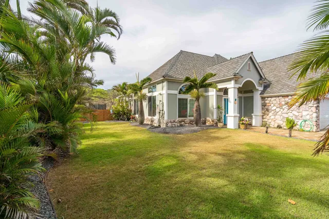 a front view of house with yard