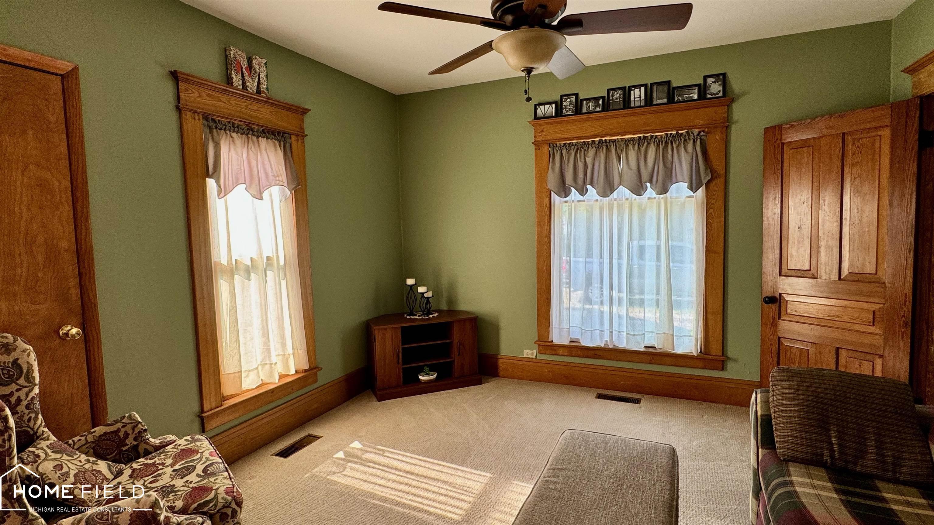1544 North Hickory Road Owosso, MI 48867 - Photo 12 of 57 50149304-1d5f1171-e2a5-4a4c-bf57-f4a4d3090d65.JPG