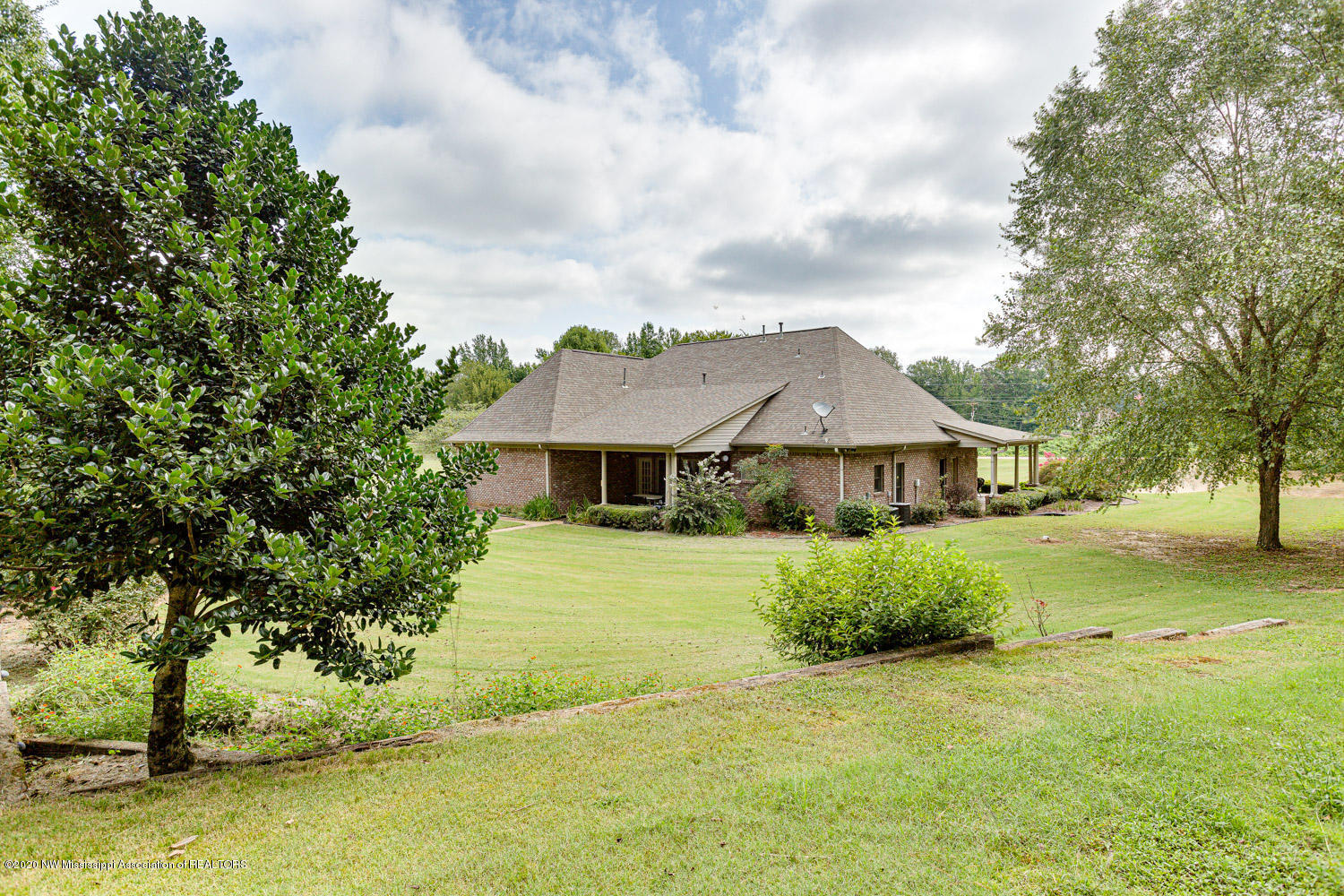4195 Fogg Road North Lake Cormorant, MS 38641 - Photo 35 of 40 4195-fogg-rd-203150-35-snapsold-screen