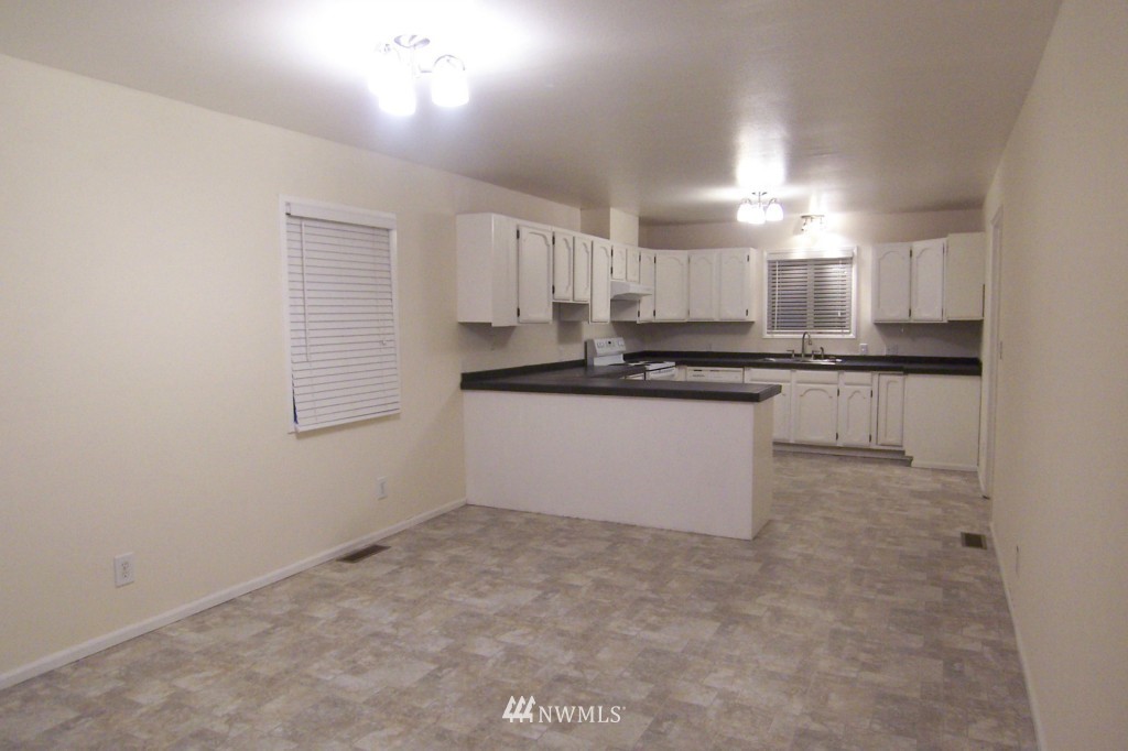 5308 Banner Road Southeast Port Orchard, WA 98367 - Photo 15 of 25 Gallery Image 15