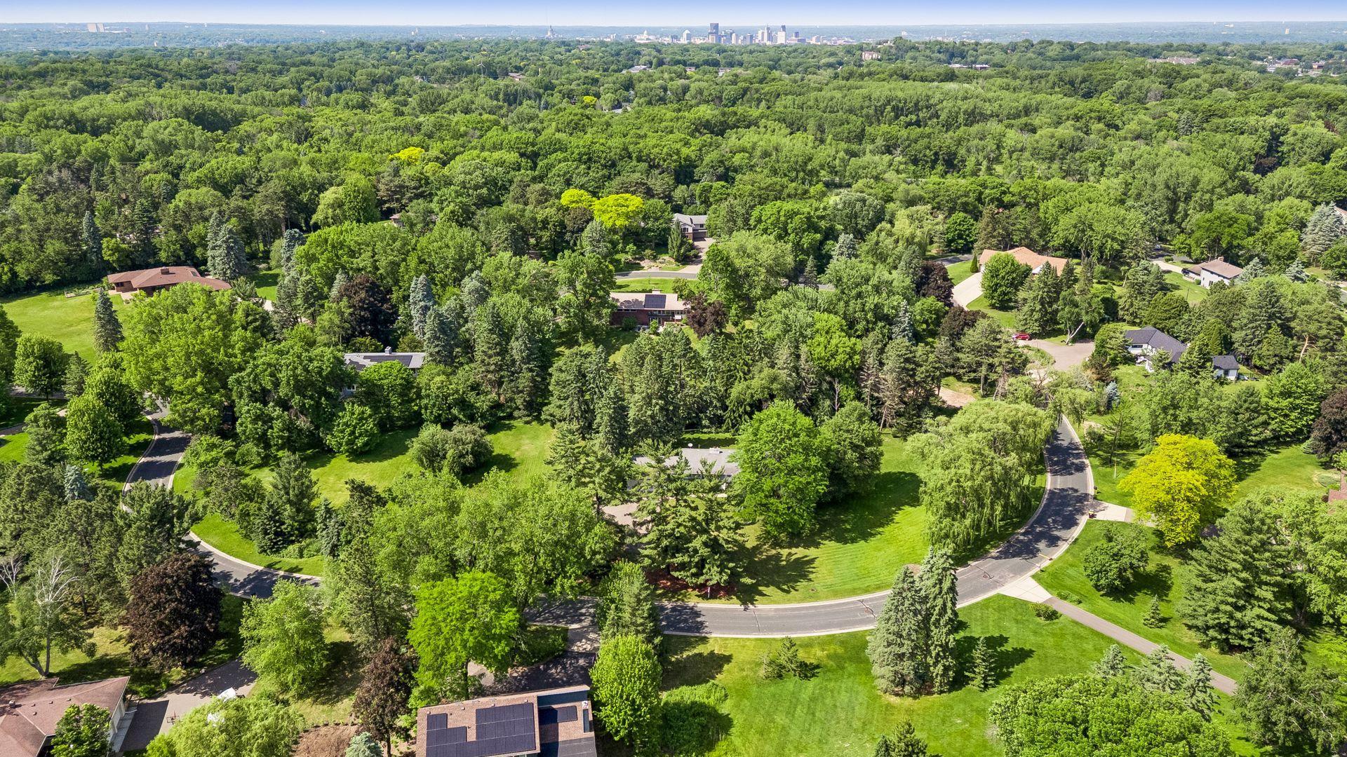 205 Oakview Road West St. Paul, MN 55118 - Photo 33 of 38