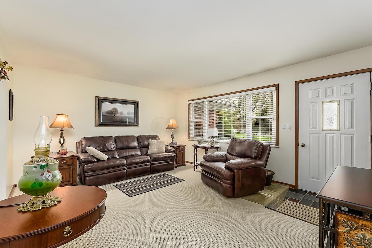 4233 Charlotte Road Obetz, OH 43207 - Photo 4 of 27 Gallery Image 4