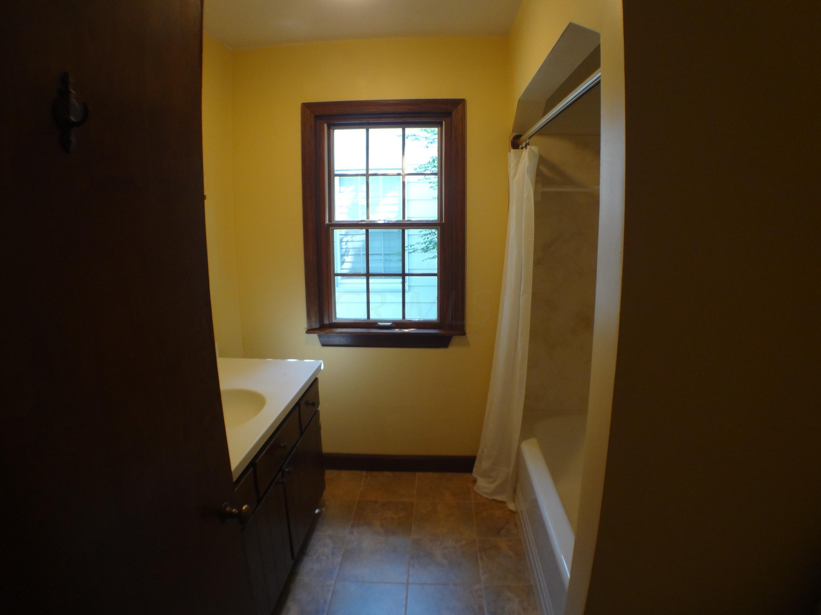 537 Arden Road Columbus, OH 43214 - Photo 13 of 31 Gallery Image 13