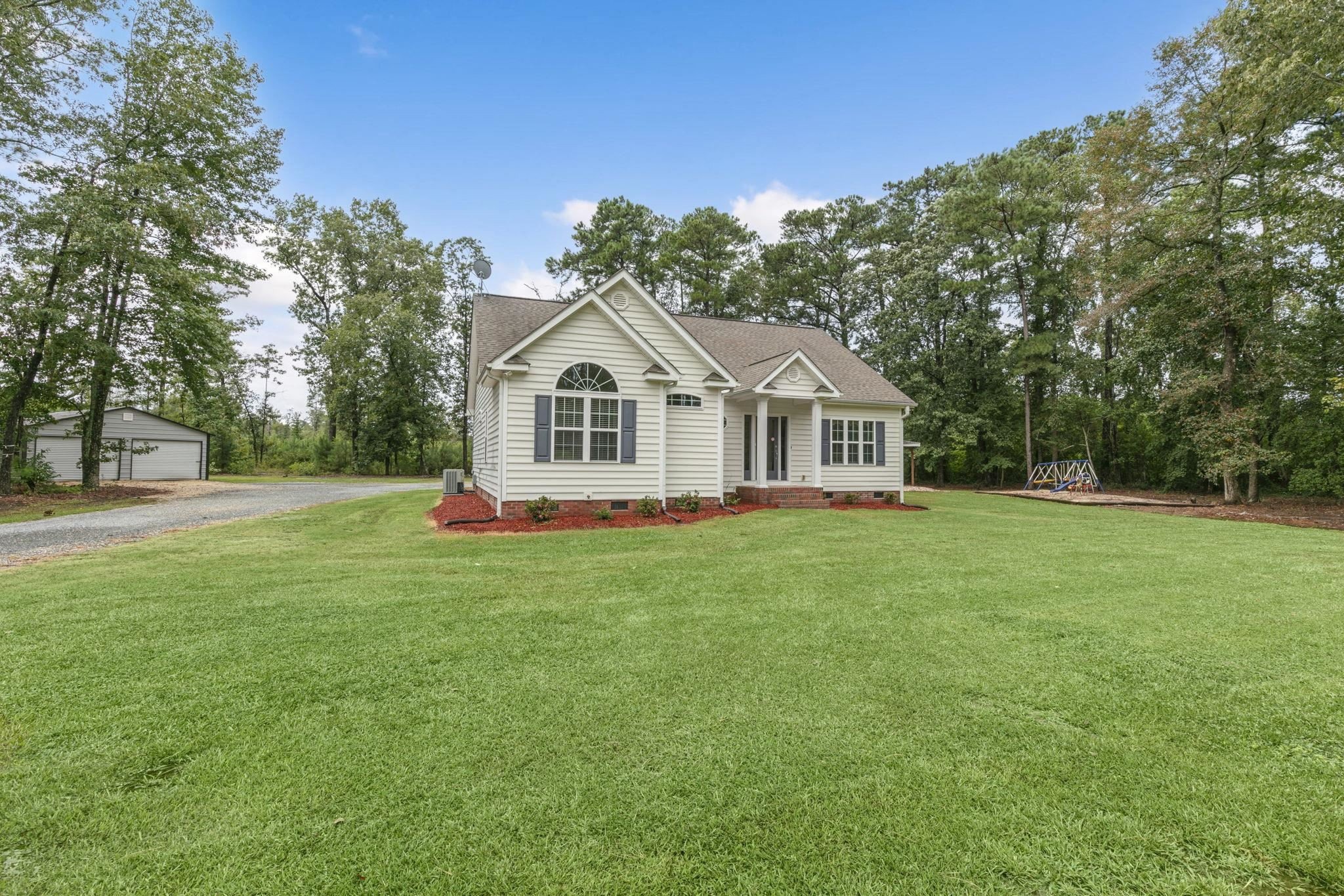 996 Old Sanders Road Smithfield, NC 27577 - Photo 3 of 42 Photo 3