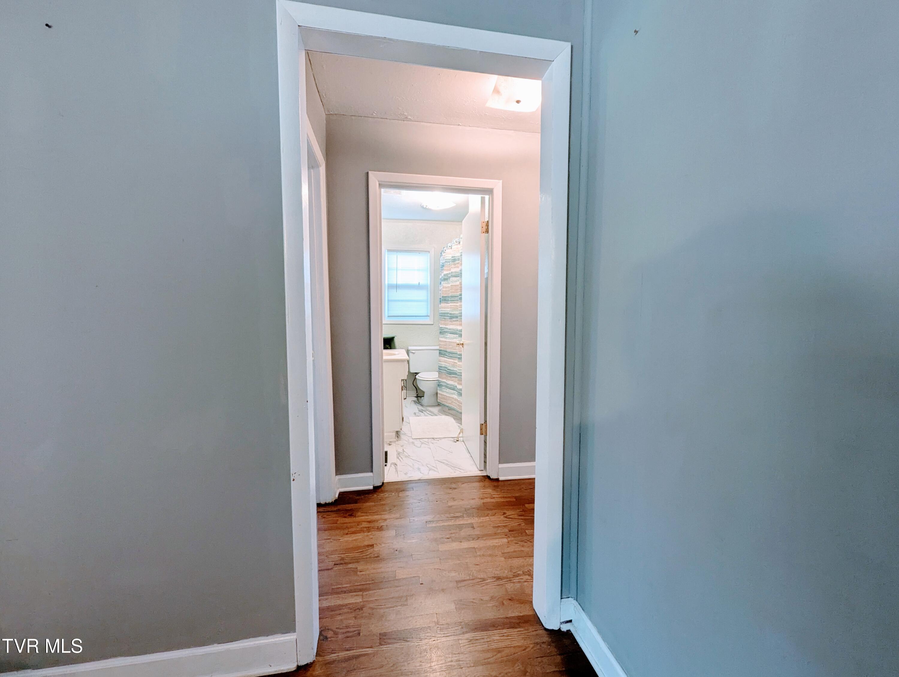 100 Casey Jones Road Erwin, TN 37650 - Photo 17 of 64 Hallway