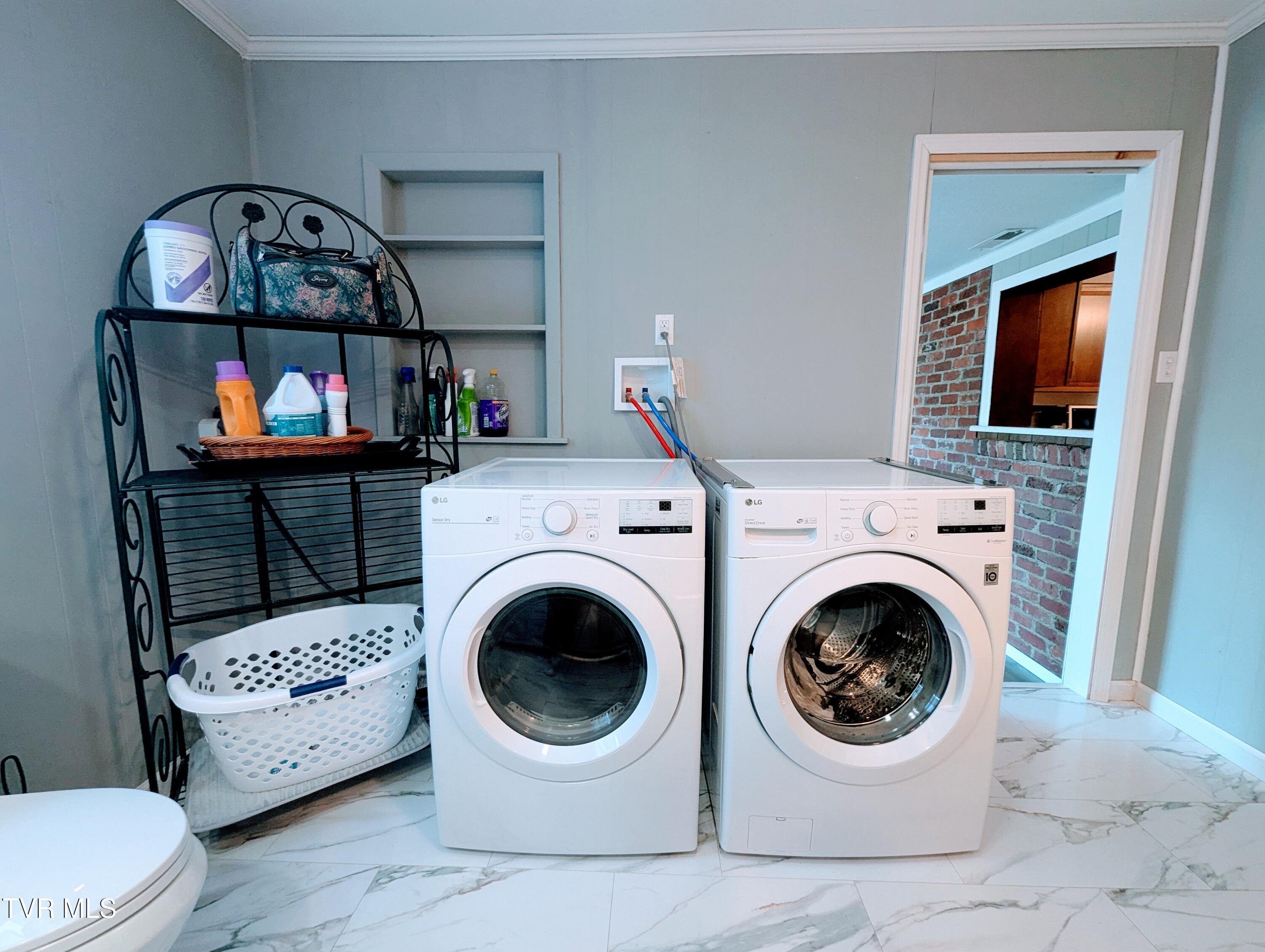 100 Casey Jones Road Erwin, TN 37650 - Photo 40 of 64 Bathroom2_Laundry(4)