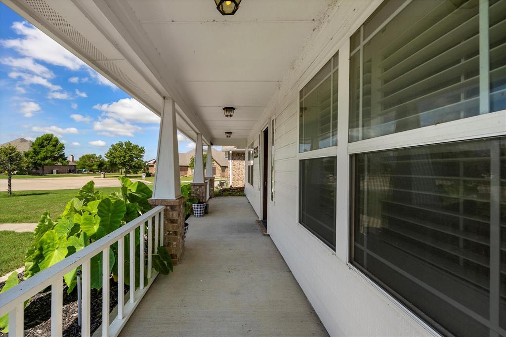 528 Hubbard Circle Nevada, TX 75173 - Photo 11 of 36 FRONT PORCH