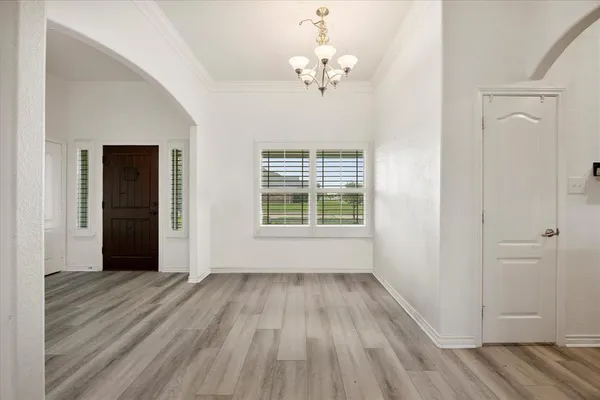 $669,000 | 528 Hubbard Circle, Nevada, TX 75173