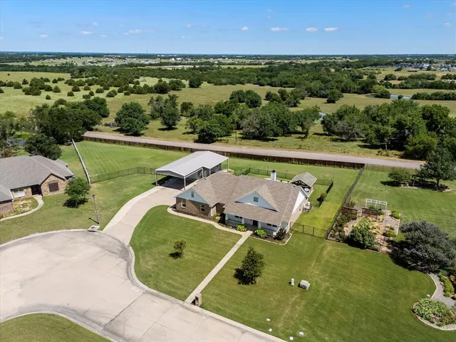 $699,000 | 528 Hubbard Circle, Nevada, TX 75173