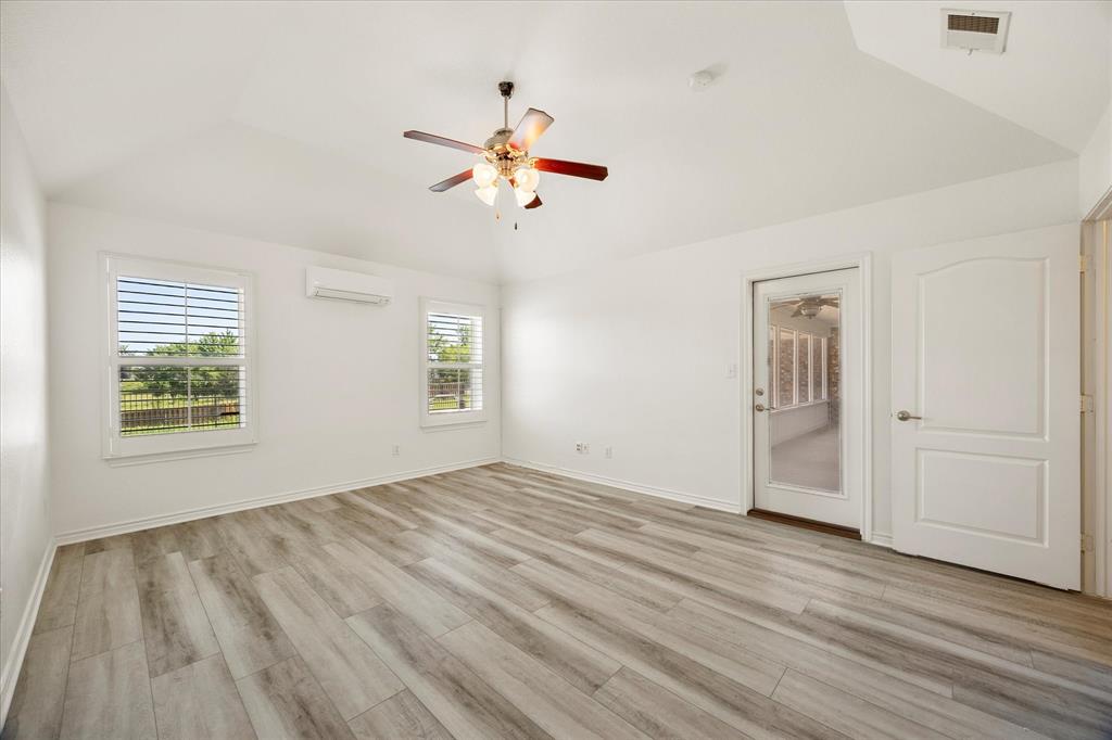 528 Hubbard Circle Nevada, TX 75173 - Photo 29 of 36 MASTER