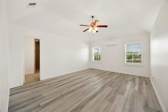 $699,000 | 528 Hubbard Circle, Nevada, TX 75173