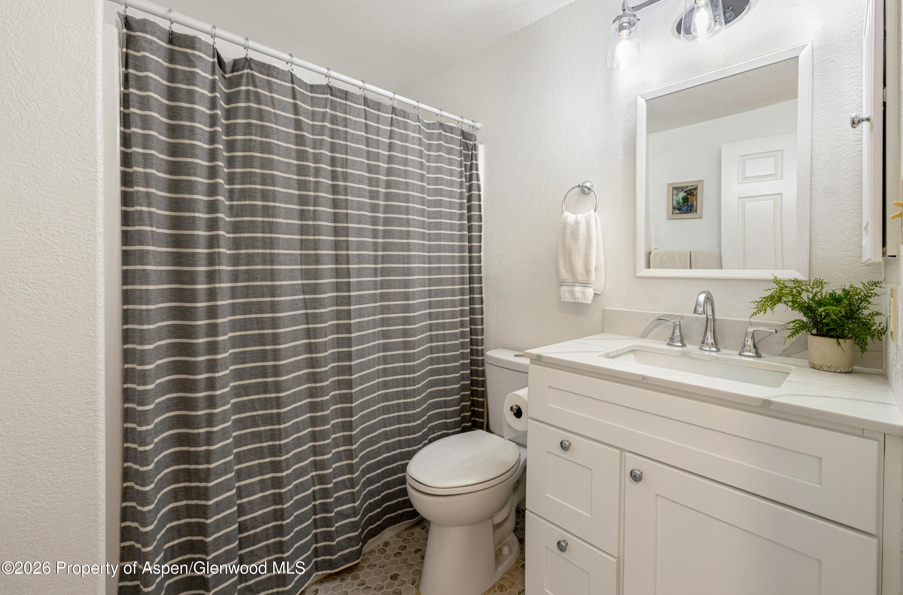 14 West Ridge Court Battlement Mesa, CO 81635 - Photo 17 of 30 bathroom