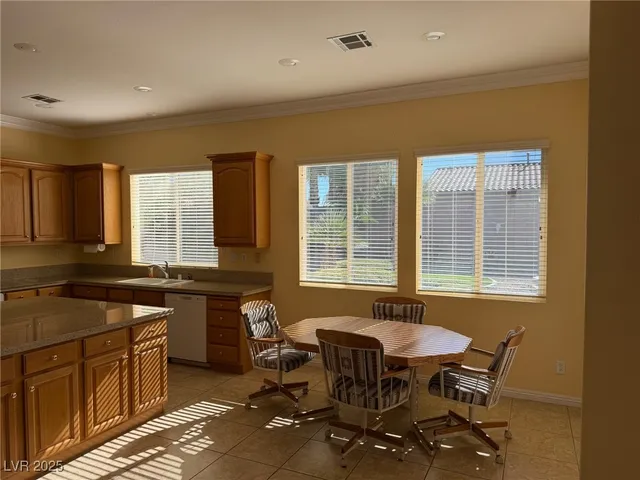 $3,200 | 7163 Adobe Falls Court, Las Vegas, NV 89113