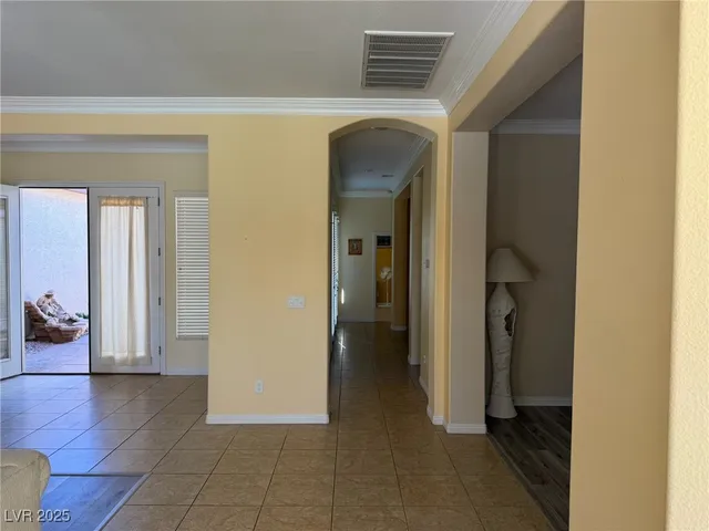 $3,200 | 7163 Adobe Falls Court, Las Vegas, NV 89113