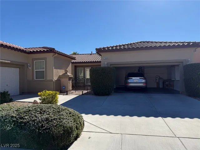 $3,200 | 7163 Adobe Falls Court, Las Vegas, NV 89113
