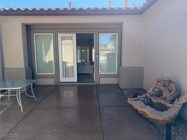 $3,200 | 7163 Adobe Falls Court, Las Vegas, NV 89113