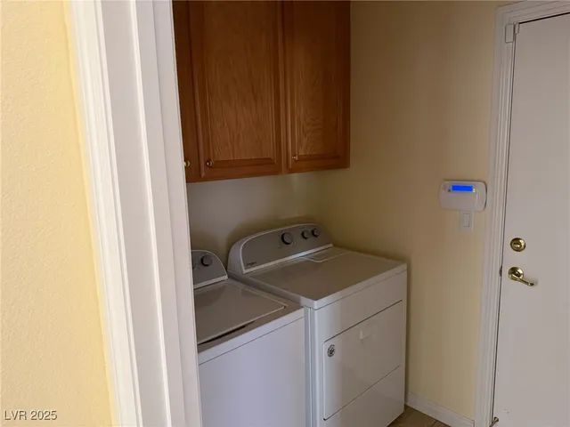 $3,200 | 7163 Adobe Falls Court, Las Vegas, NV 89113