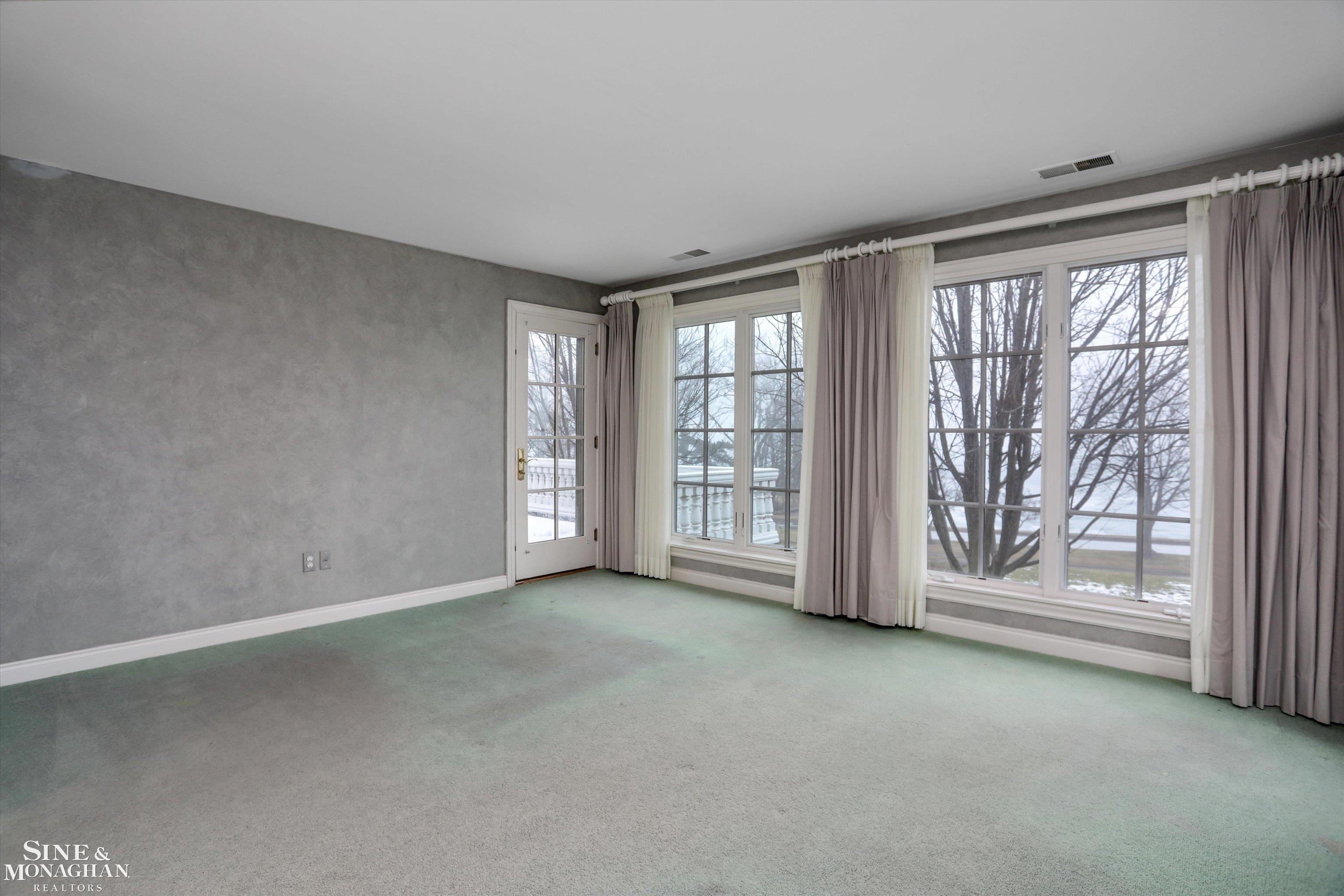 217 Lake Shore Road Grosse Pointe, MI 48236 - Photo 39 of 63 50166368-d6485635-c72a-4cc7-8e38-2fb715c5ac37.JPG