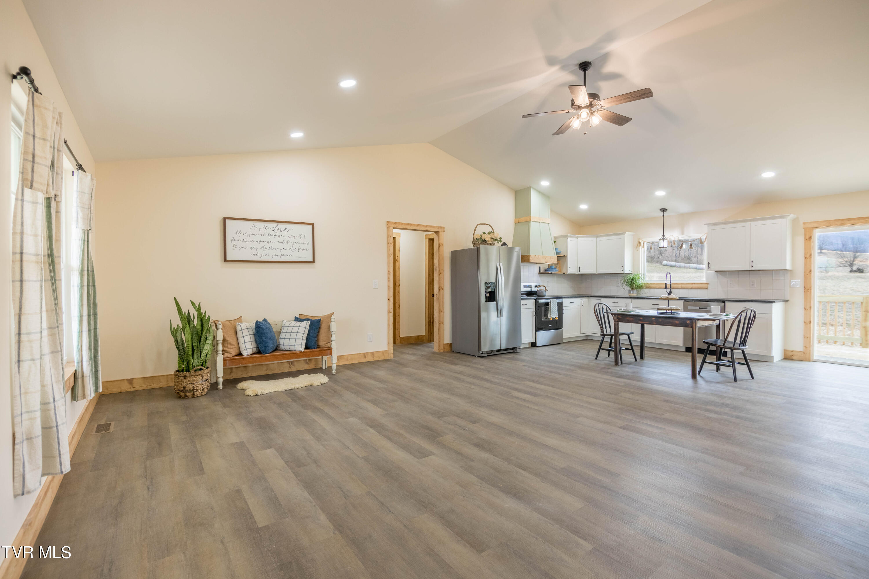 4695 Cedar Creek Road Greeneville, TN 37743 - Photo 3 of 27 087A1638-HDR