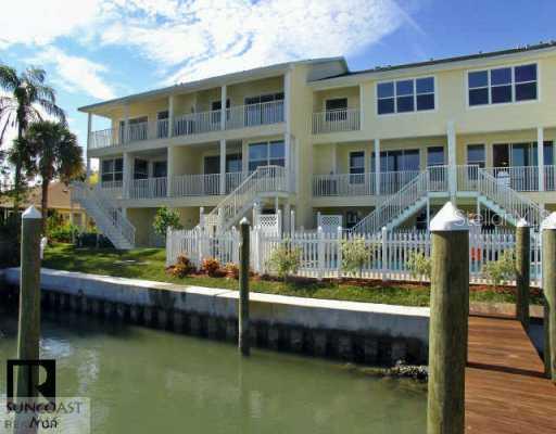 729 Gulf Boulevard, Unit 4 Indian Rocks Beach, FL 33785 - Photo 1 of 1 Exterior Front