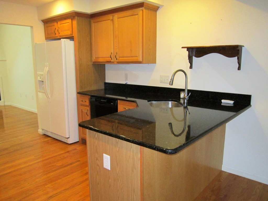 17 Country Hill Road, Unit 17 Holden, MA 01522 - Photo 4 of 22