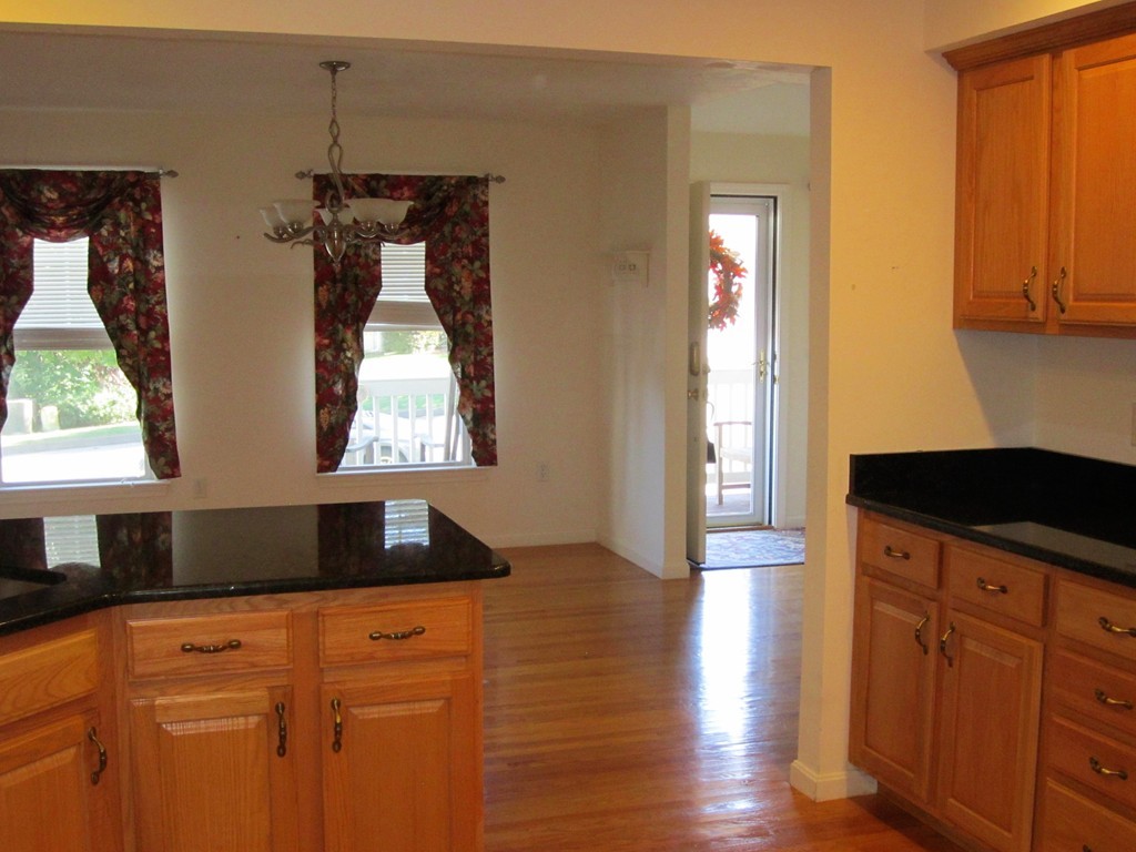 17 Country Hill Road, Unit 17 Holden, MA 01522 - Photo 8 of 22