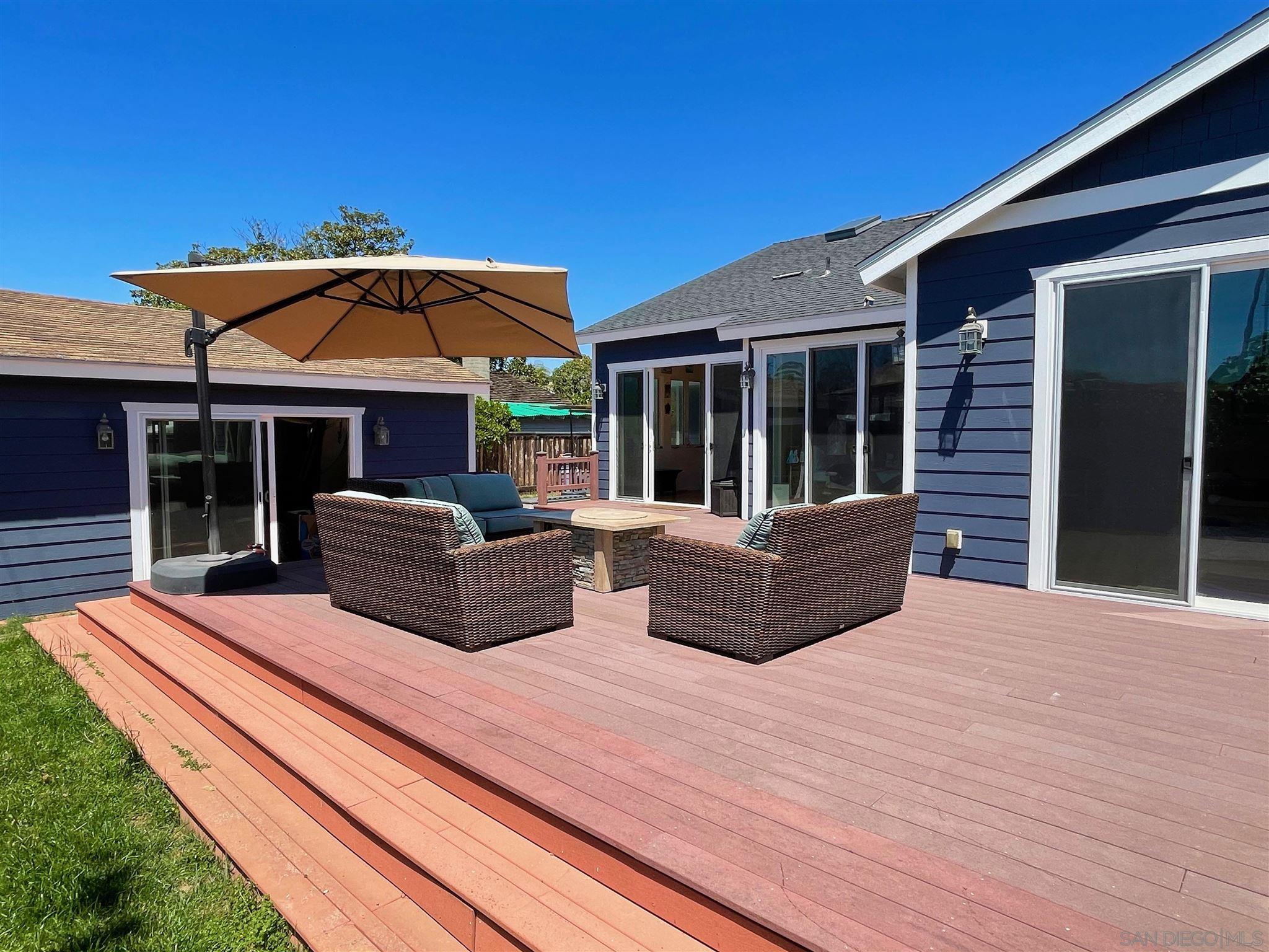 950 Cabrillo Avenue Coronado, CA 92118 - Photo 26 of 31 a outdoor space view with a sitting space