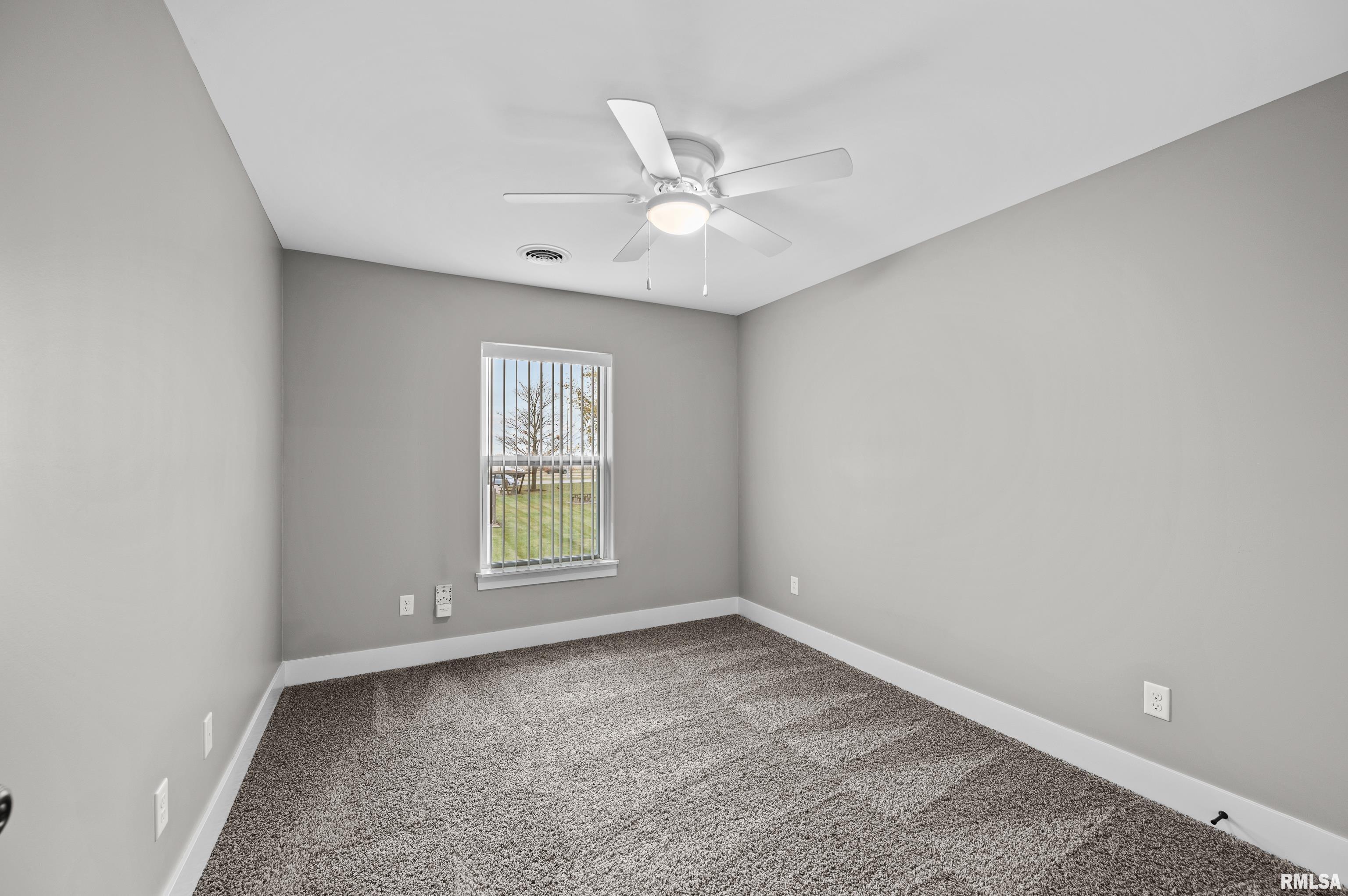 3048 Shane Way Bettendorf, IA 52722 - Photo 11 of 22