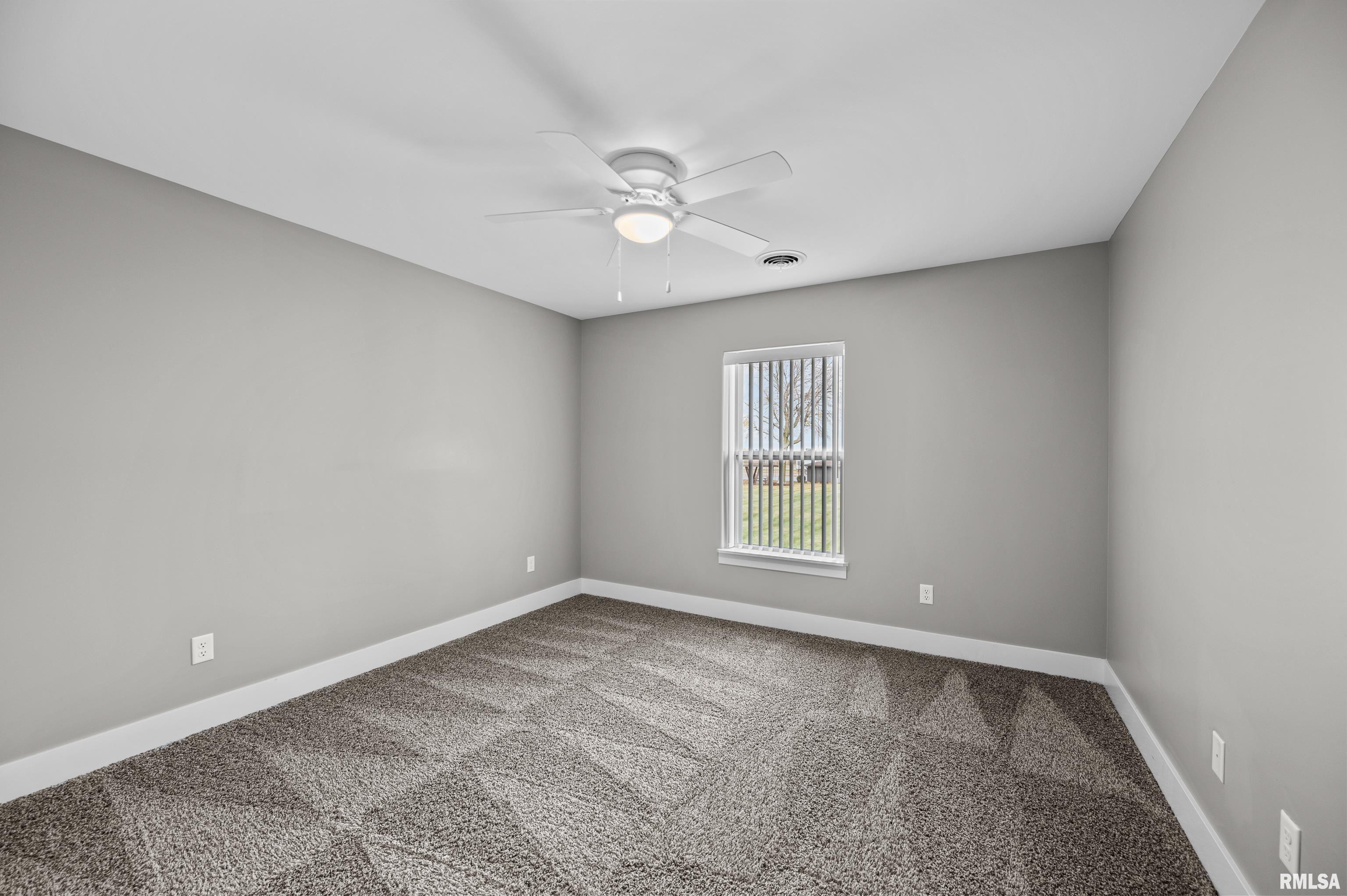 3048 Shane Way Bettendorf, IA 52722 - Photo 13 of 22