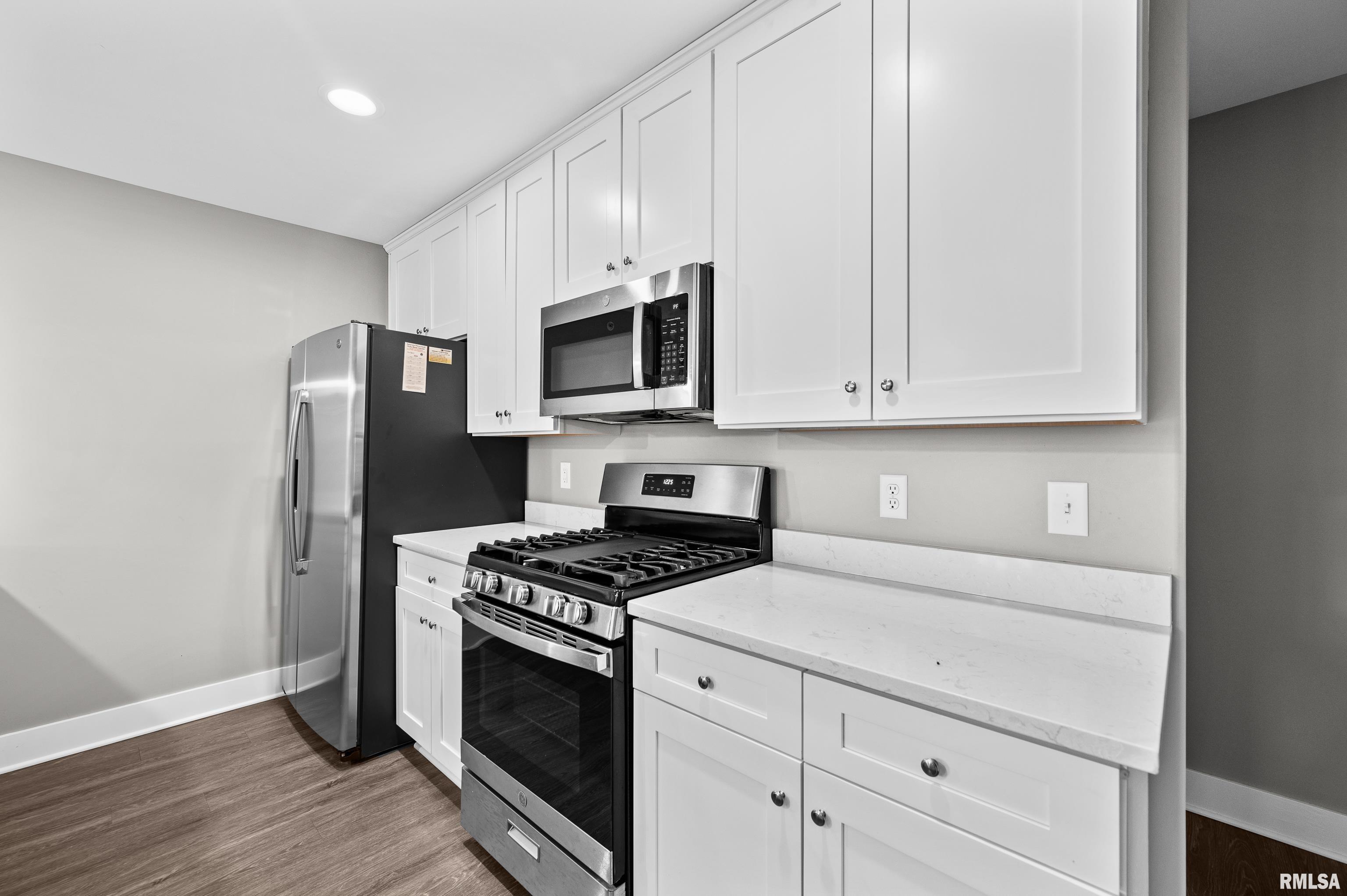 3048 Shane Way Bettendorf, IA 52722 - Photo 7 of 22