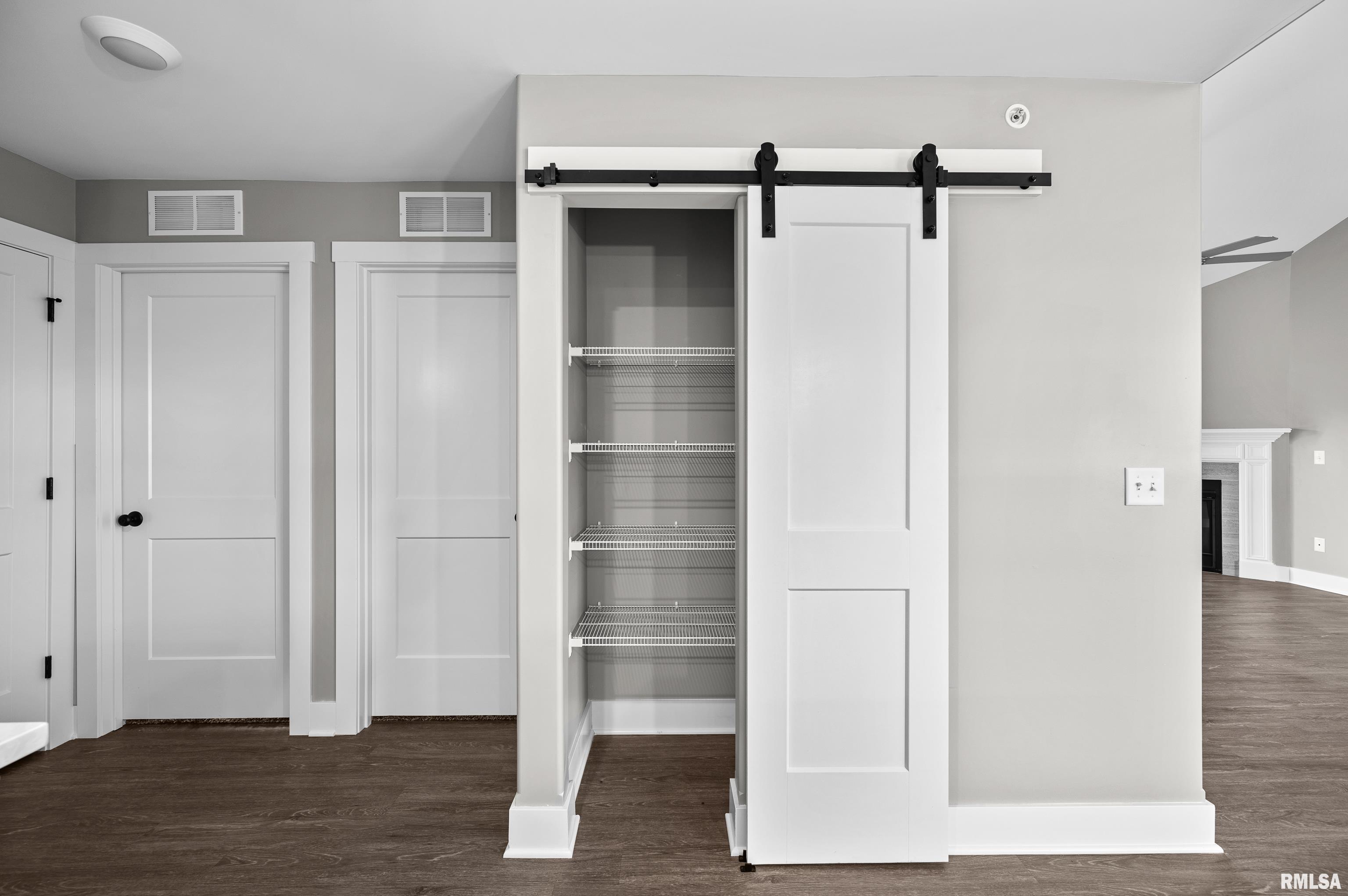 3048 Shane Way Bettendorf, IA 52722 - Photo 10 of 22