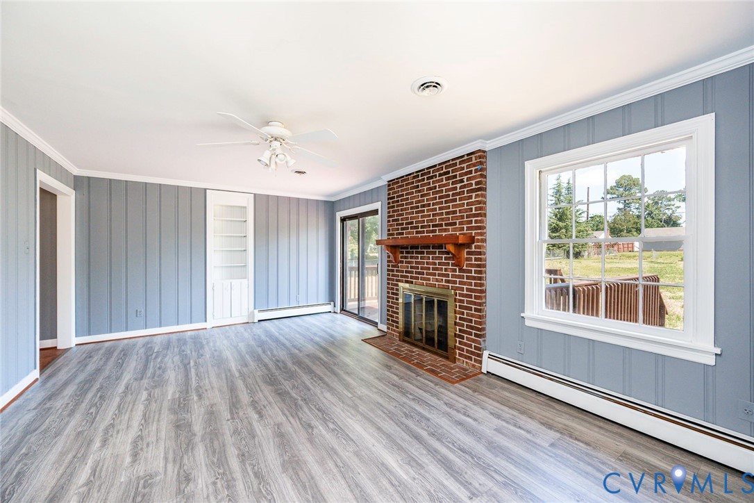 7514 Cold Harbor Road Mechanicsville, VA 23111 - Photo 18 of 34 2nd living area w/ brick fireplace