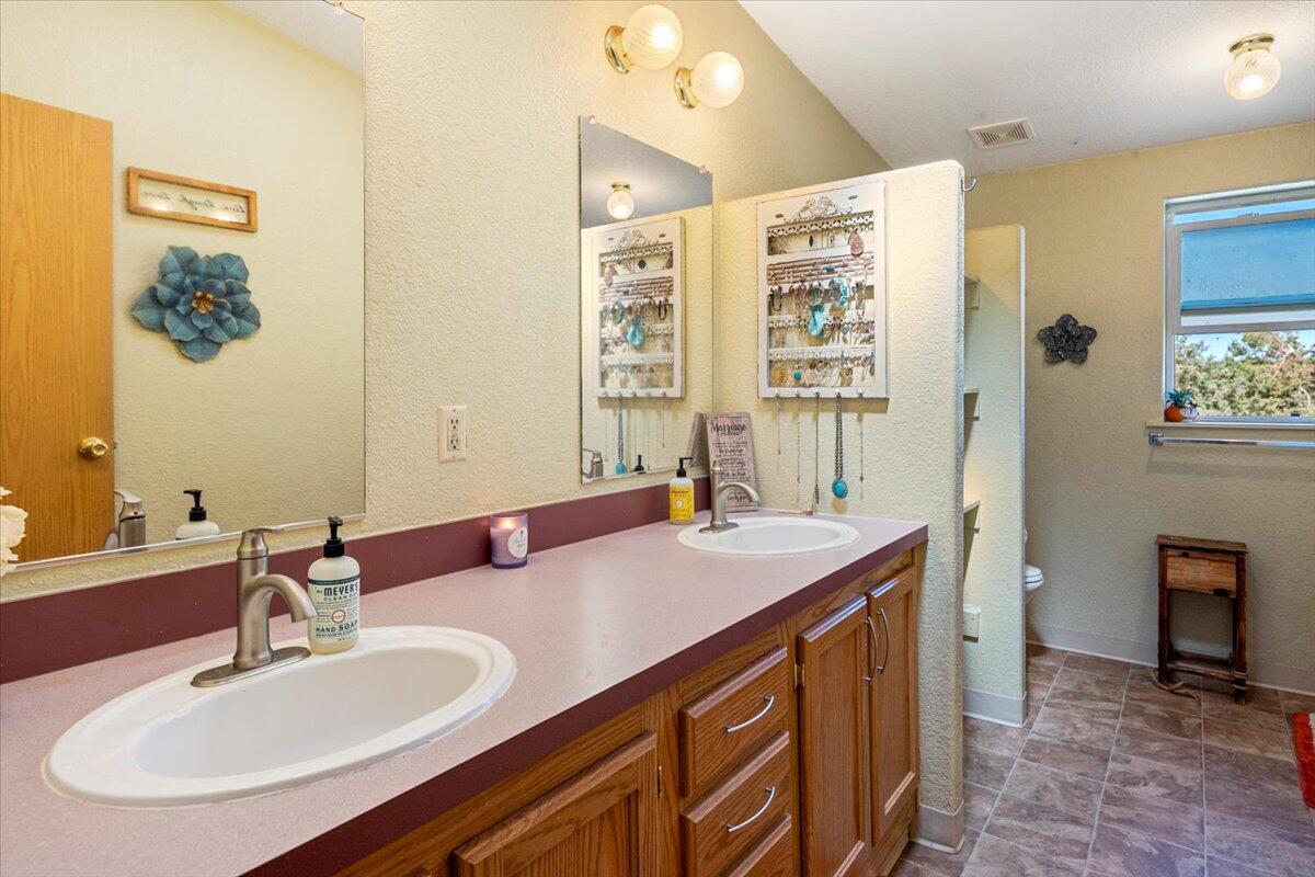 13770 Southwest Cinder Cone Loop Terrebonne, OR 97760 - Photo 21 of 41