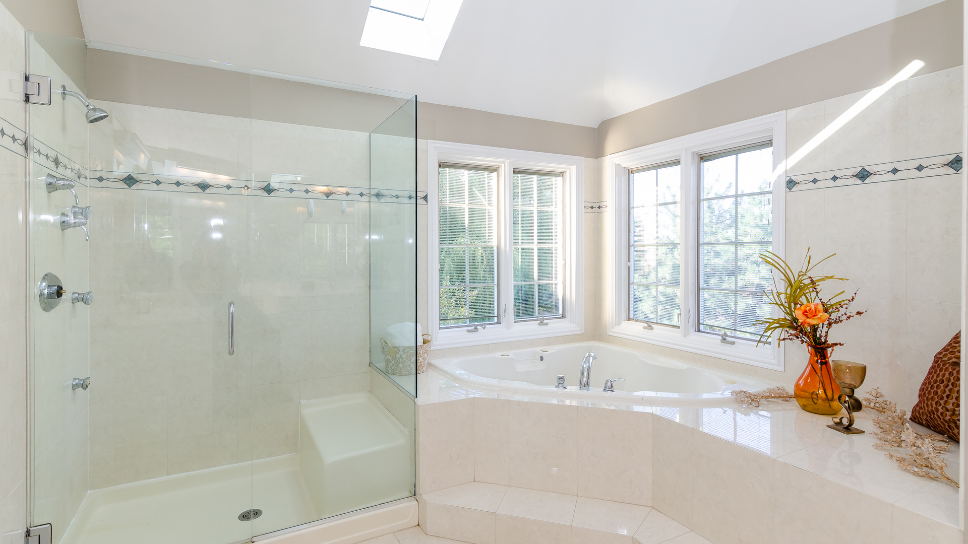 6919 Fieldstone Drive Burr Ridge, IL 60527 - Photo 31 of 58 a white bath tub sitting next to a shower