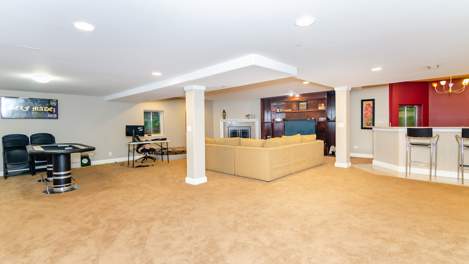 6919 Fieldstone Drive Burr Ridge, IL 60527 - Photo 45 of 58 a view of a livingroom with furniture and a livingroom