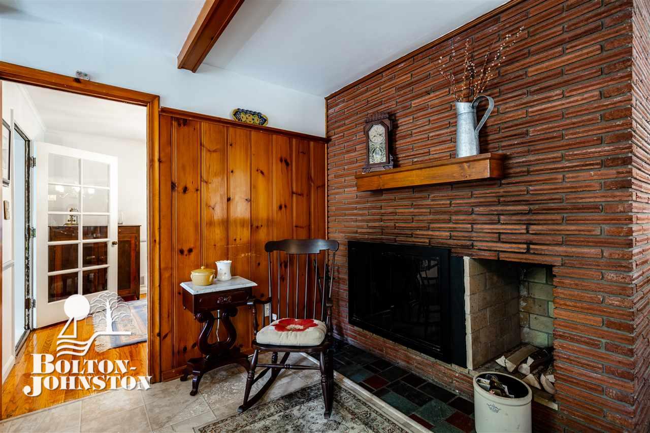 1977 Broadstone Road Grosse Pointe, MI 48236 - Photo 12 of 41 50013997-11.JPG