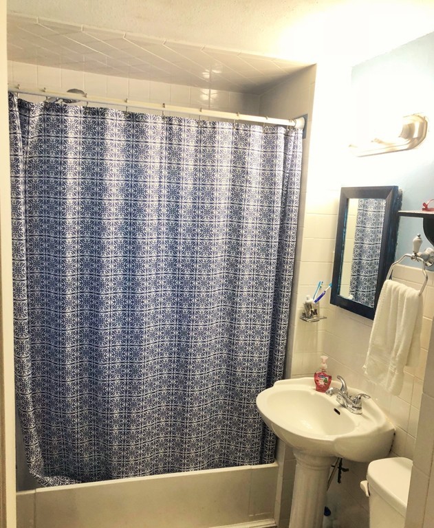 157 Russell Street Springfield, MA 01104 - Photo 5 of 10
