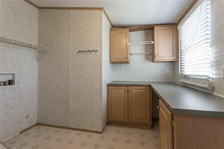136 Ridgecrest Road Lancaster, KY 40444 - Photo 19 of 21 Separate Utility Room with Washer/Dryer