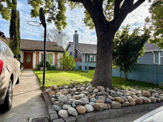 $429,000 | 3520 Hallsboro Court, Modesto, CA 95357