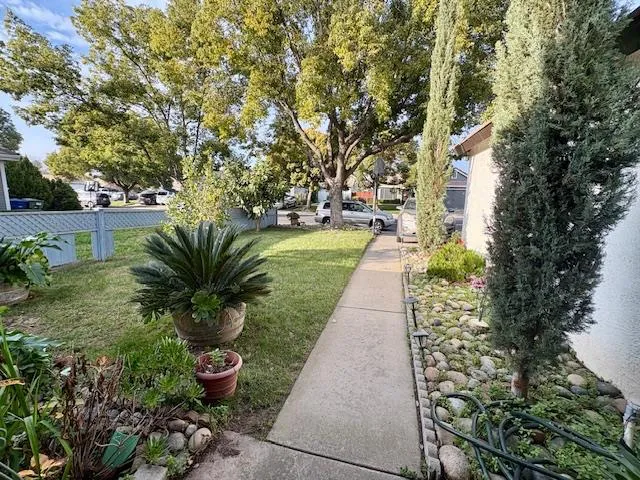 $429,000 | 3520 Hallsboro Court, Modesto, CA 95357