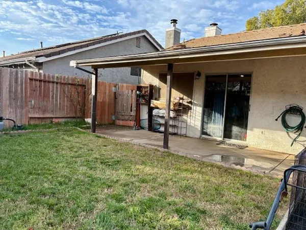 $424,000 | 3520 Hallsboro Court, Modesto, CA 95357