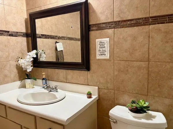 $424,000 | 3520 Hallsboro Court, Modesto, CA 95357