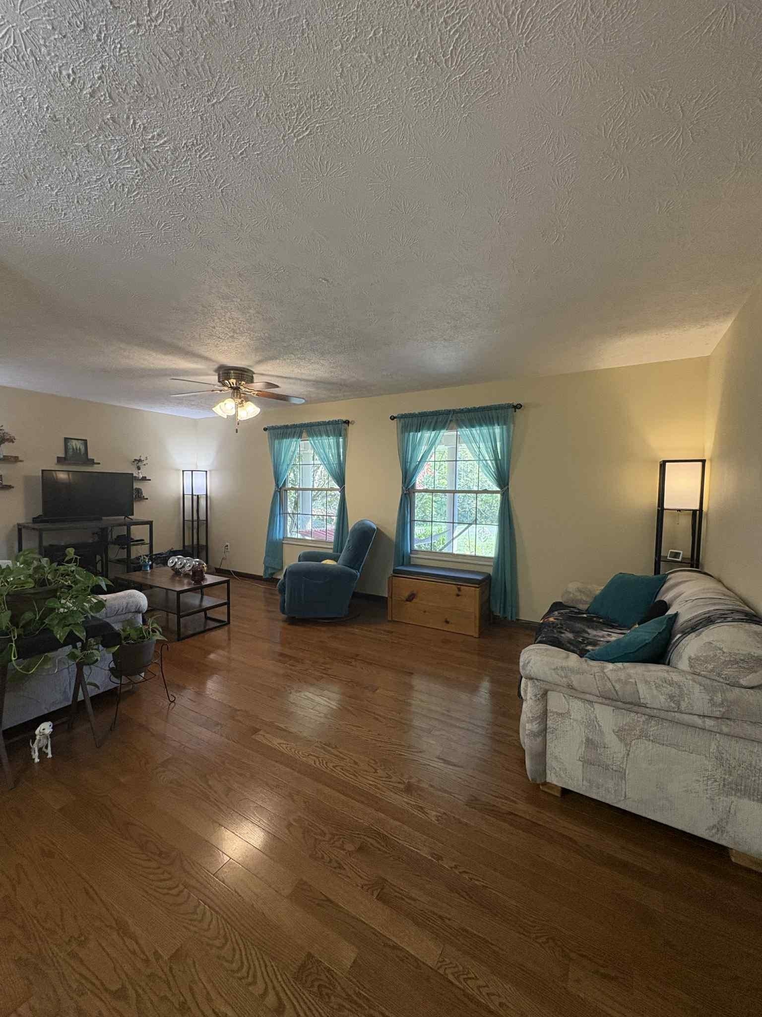 1030 Kirby Road Milton, WV 25541 - Photo 5 of 18 Gallery Image 5