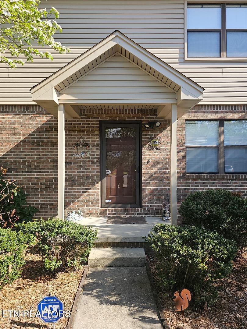 152 High Point Lane Oak Ridge, TN 37830 - Photo 2 of 24