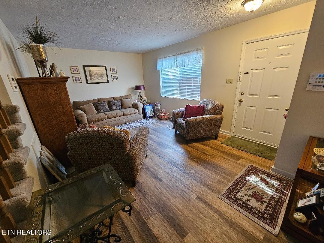 152 High Point Lane Oak Ridge, TN 37830 - Photo 4 of 24