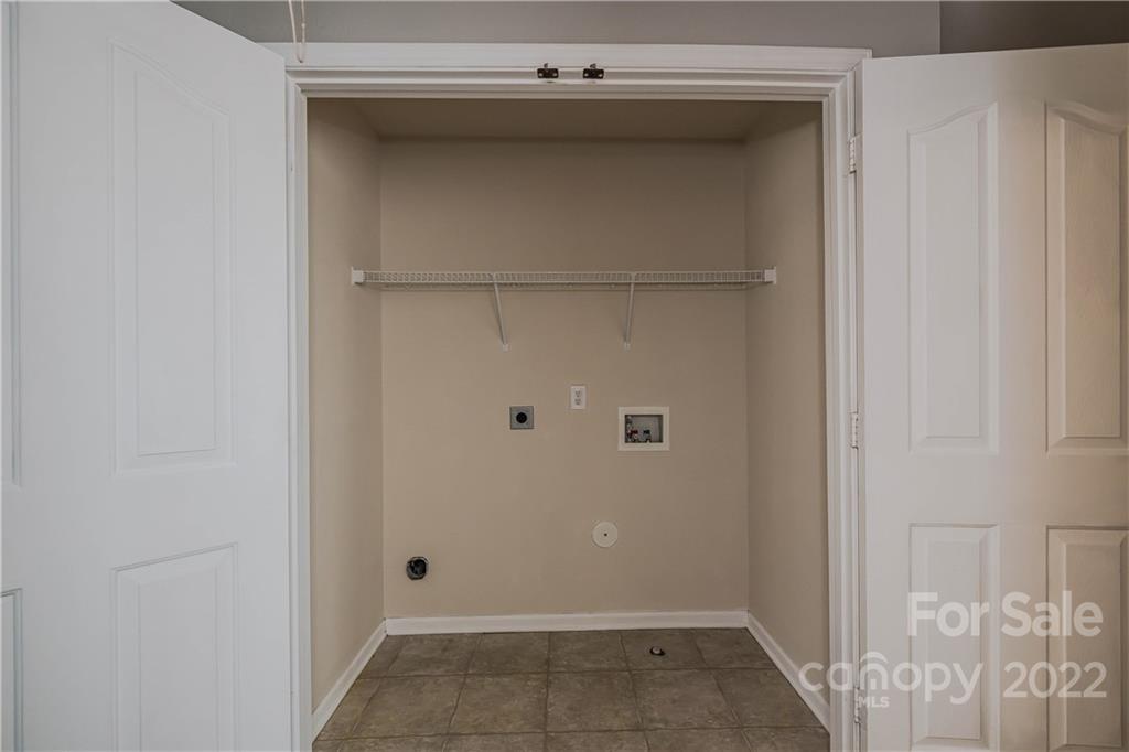 722 Overlook Road Lowell, NC 28098 - Photo 18 of 22 a view of a room