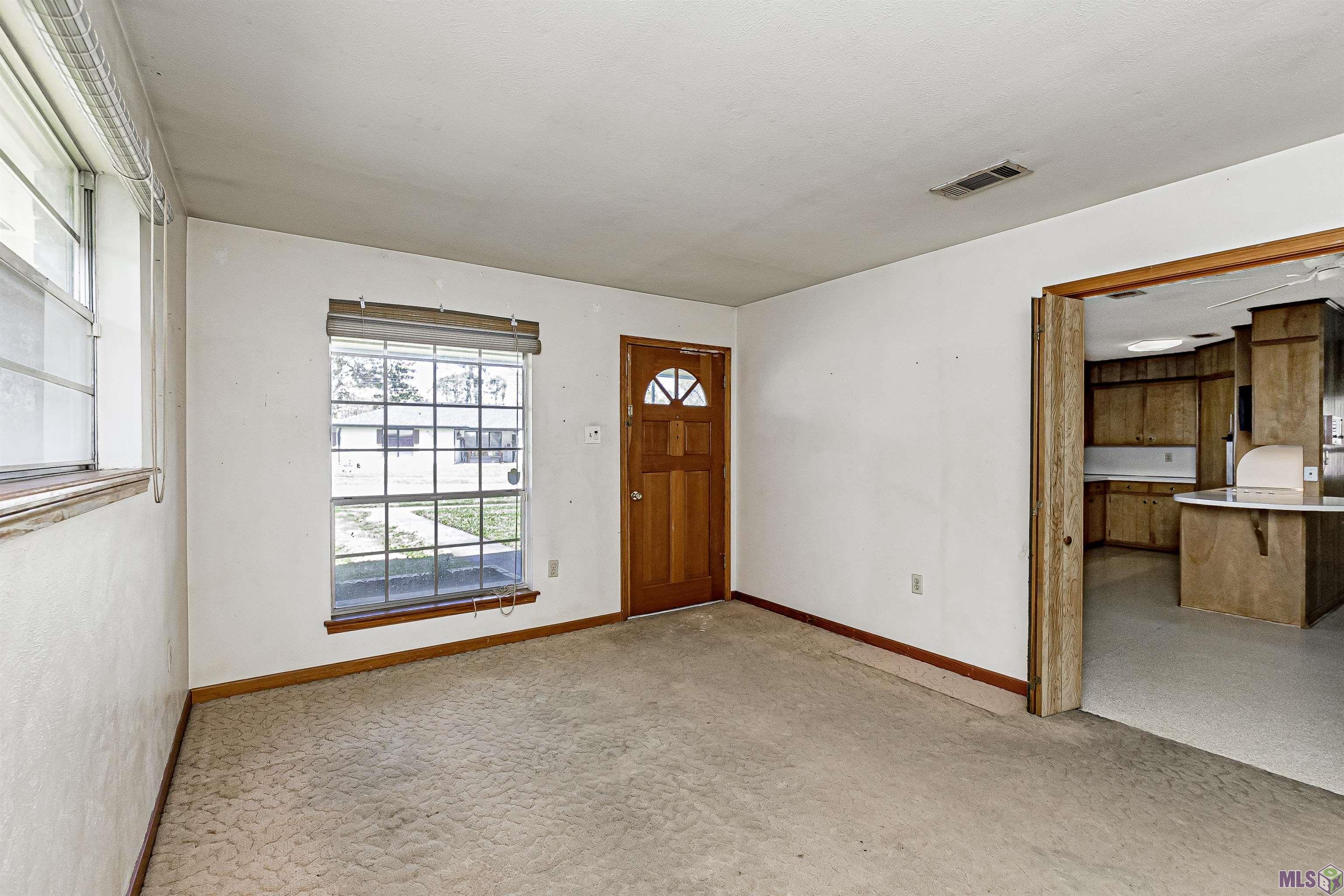 9280 Samoa Avenue Baton Rouge, LA 70810 - Photo 3 of 26